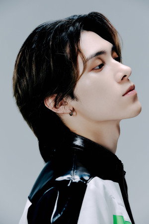 Hendery portrait