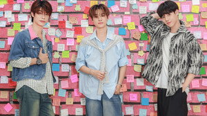 Cupid Wall: Love At Post Sight
