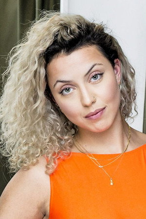 Simone Colling portrait