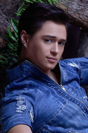 Enrique Gil portrait