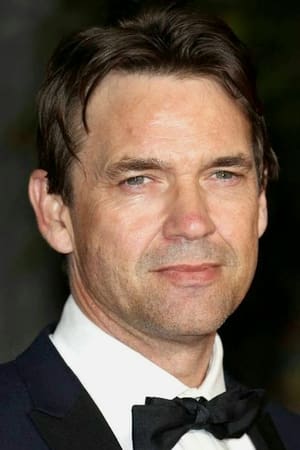 Dougray Scott jako Stuart St. John