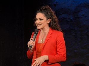 Janine Harouni: Stand Up with Janine Harouni (Please Remain Seated)