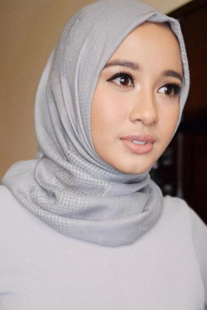 Laudya Cynthia Bella portrait