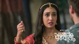 Jeetu Tries to Stop Latika From Leaving