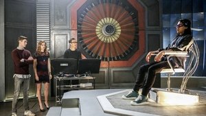 The Flash: Season 3 Episode 14 – Attack on Central City (2)