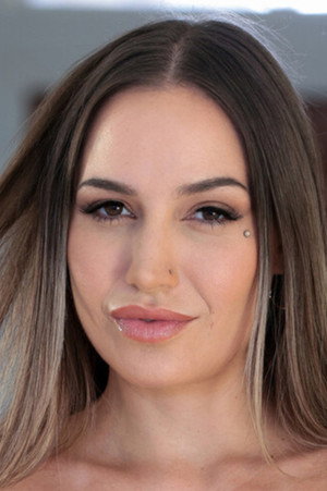 Desiree Dulce portrait