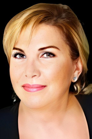 Gül Onat portrait