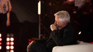 En direct de l’univers: 13×20 {year} Online En Netflix