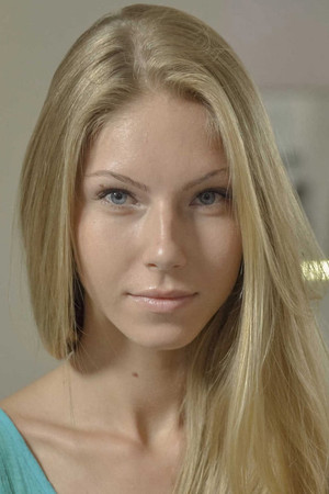 Anjelica Hanson portrait