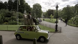 Image Mr. Bean Drives His Car Again