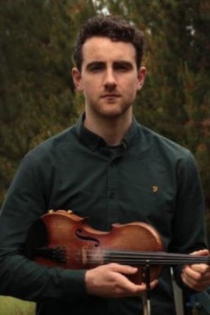 James Carty — interprète de Student Musician 1