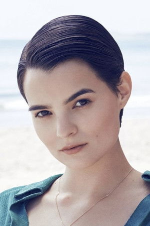 Brianna Hildebrand photo