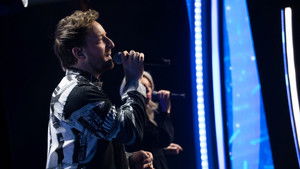 En direct de l’univers: 12×20 {year} Online En Netflix