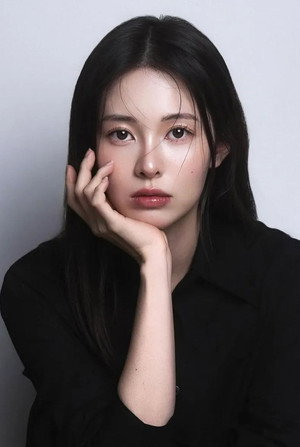 Baek Ye-bin portrait