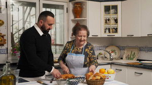 La Dolce Vita Season 1 : Episode 1 