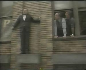 WKRP in Cincinnati Les On a Ledge