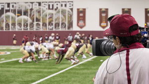 A Season With: 2×4 {year} Online En Netflix