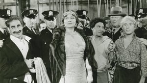 Operada Bir Gece (1935) Türkçe Dublaj izle