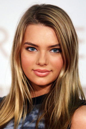 Indiana Evans photo