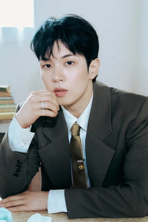 Yoo Hwe-seung portrait