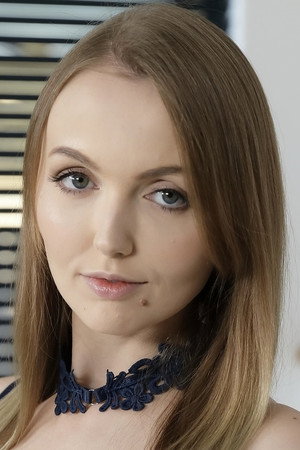 Sia Siberia portrait