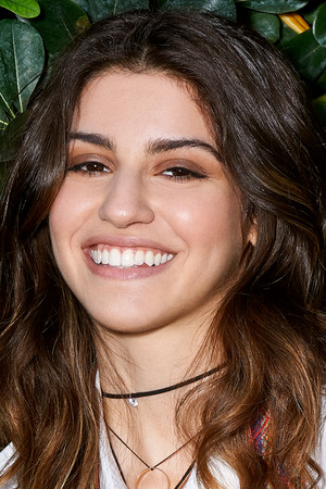 Isabela Souza portrait