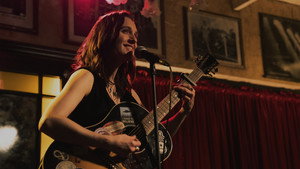 Your Friends & Neighbors 2 episodio 4