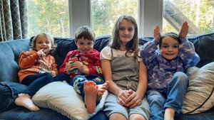 22 Kids & Counting at Christmas