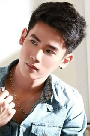 Korn Khunatipapisiri portrait