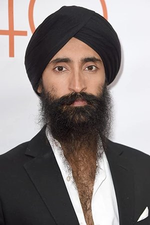 Waris Ahluwalia jako Shai Kubelkian