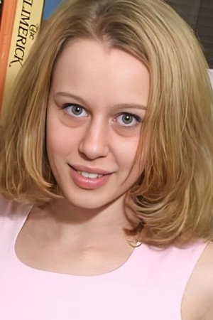 Lexi Matthews portrait