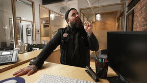 Ça vaut le coût: 8×25 {year} Online En Netflix