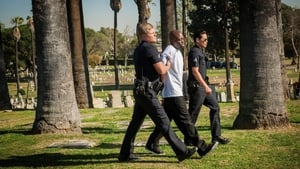Watch S5E8 - Southland Online