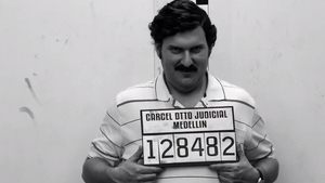 Image Pablo Escobar escapes from jail