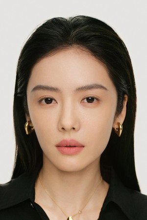 Cai Wenjing portrait