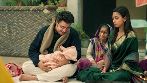 Mere Ghar Aayi Ek Nanhi Pari