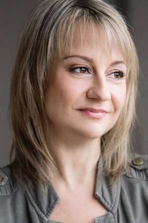 Nathalie Mallette portrait