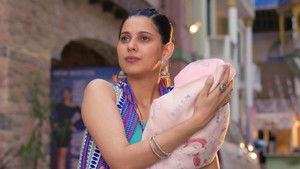 Raavi Gets Her Salary