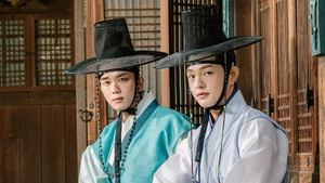 Love in Spring ( 2022 )