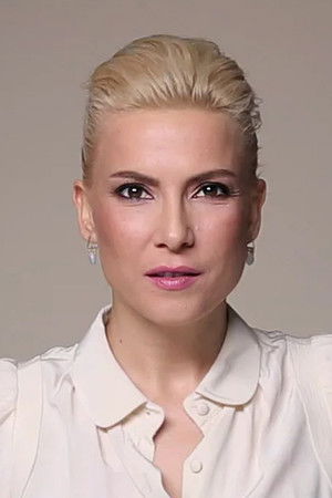 Şebnem Dönmez photo