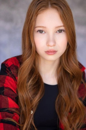 Caroline Elle Abrams portrait