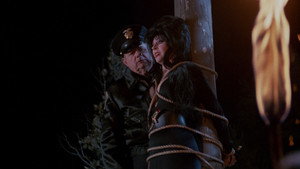 Elvira: Mistress of the Dark movie still 119