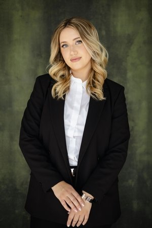 Kristin Hildebrand thumbnail