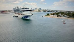 Monster Ships Cruise Ship Colossus