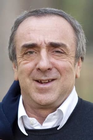 Silvio Orlando jako Ennio