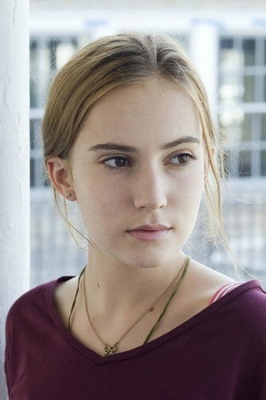 Tara Fischer portrait