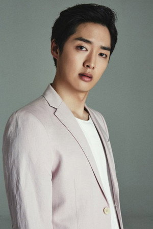 Kang Young-seok