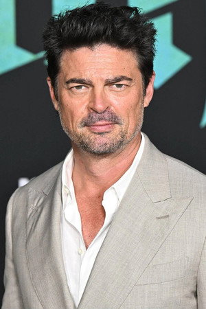 Karl Urban