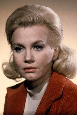 Elizabeth MacRae portrait