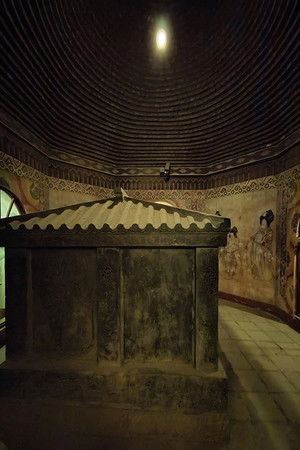 机关重重——五代秦王陵发掘记